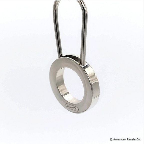 JUST IN! COACH Vintage Black Enamel Pinch Lock Locket Keychain FOB purse charm - Picture 6 of 7